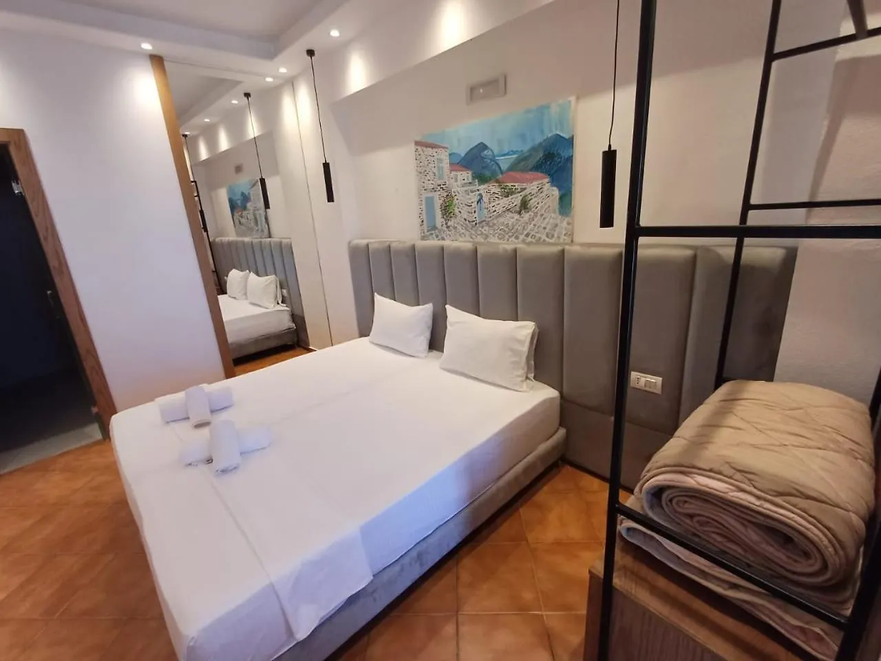 Velco Bb Himara Bed & Breakfast  Himare