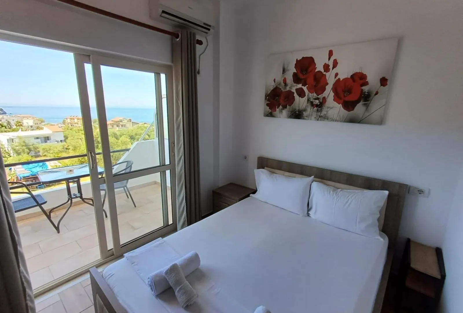 Velco Bb Himara Bed & Breakfast Himare