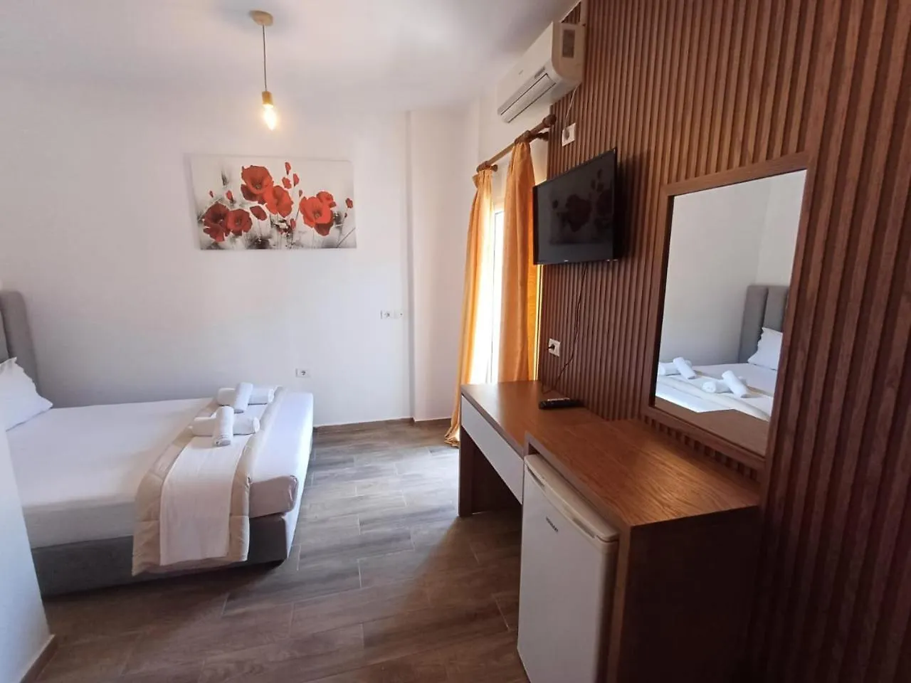 Velco Bb Himara Bed & Breakfast Albania