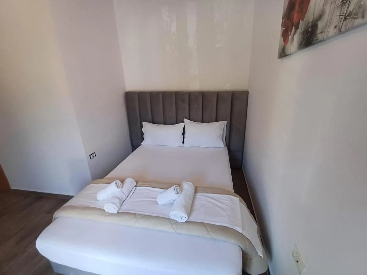Velco Bb Himara Bed & Breakfast Himare